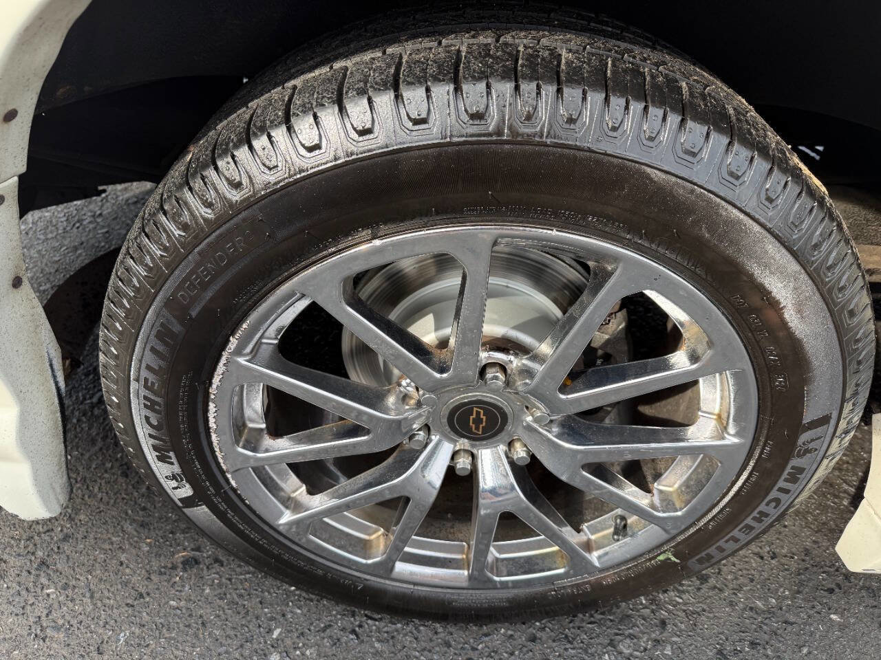 Used 2011 Chevrolet Express 1500 AWD image 11