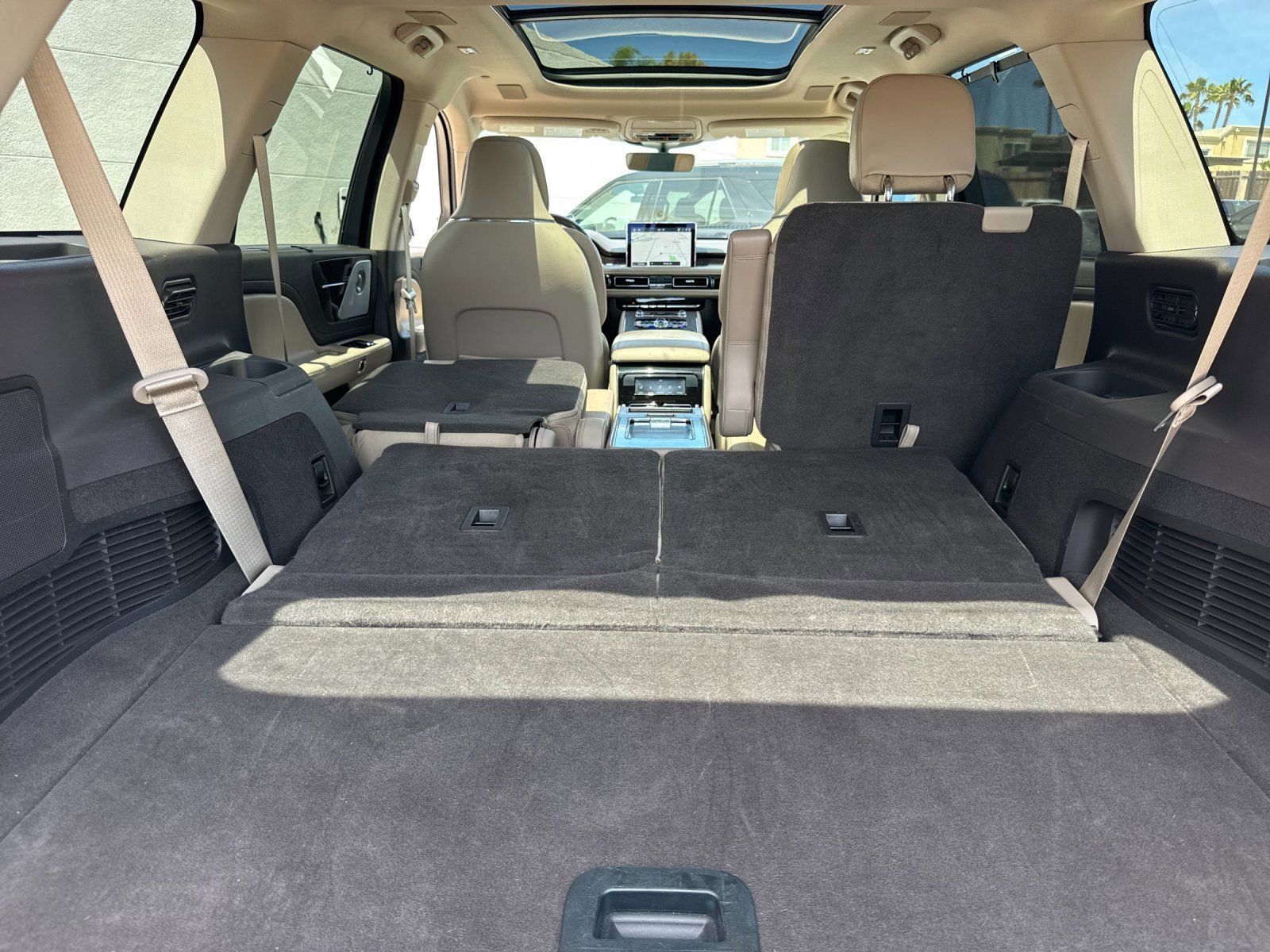 Used 2023 Lincoln Aviator Reserve w/ Equipment Group 201A AWD/4WD image 19