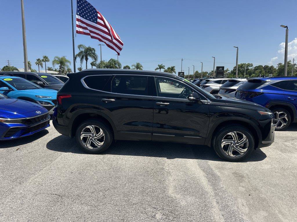 Used 2023 Hyundai Santa Fe SEL w/ Cargo Package AWD/4WD image 3
