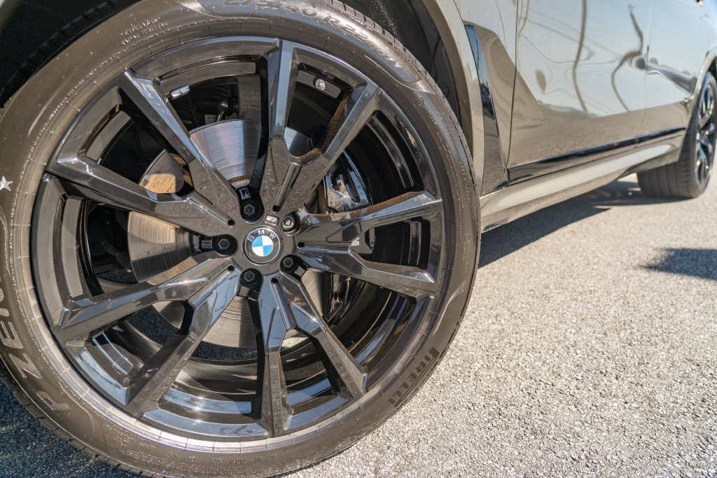 Used 2026 BMW X7 M60i AWD/4WD image 3