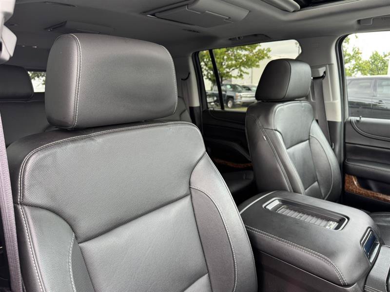 Used 2017 Chevrolet Suburban Premier AWD/4WD image 36