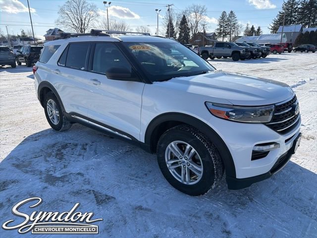 Used 2022 Ford Explorer XLT w/ Equipment Group 202A AWD/4WD image 2