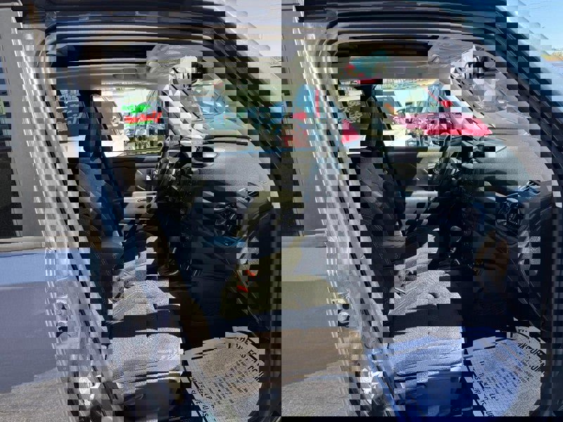 Used 2023 Jeep Renegade Altitude w/ Sun/Sound Group AWD/4WD image 16