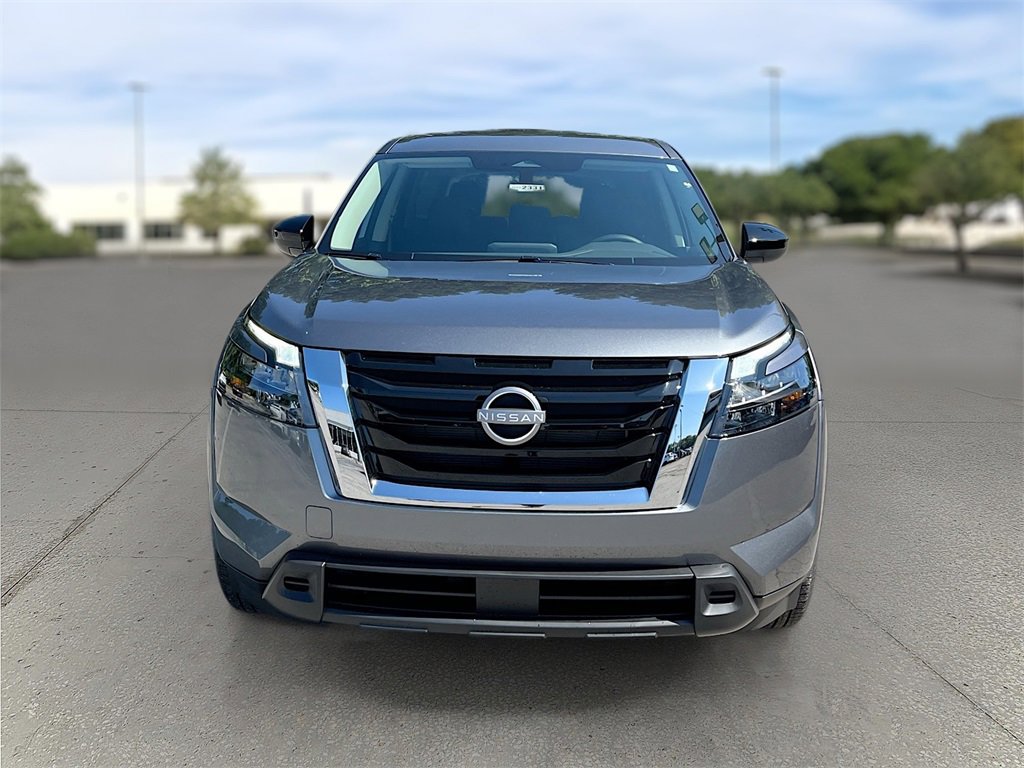 Certified 2025 Nissan Pathfinder S video 2