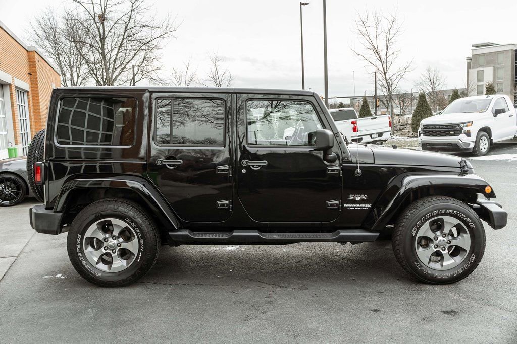 Used 2018 Jeep Wrangler Unlimited Sahara image 3