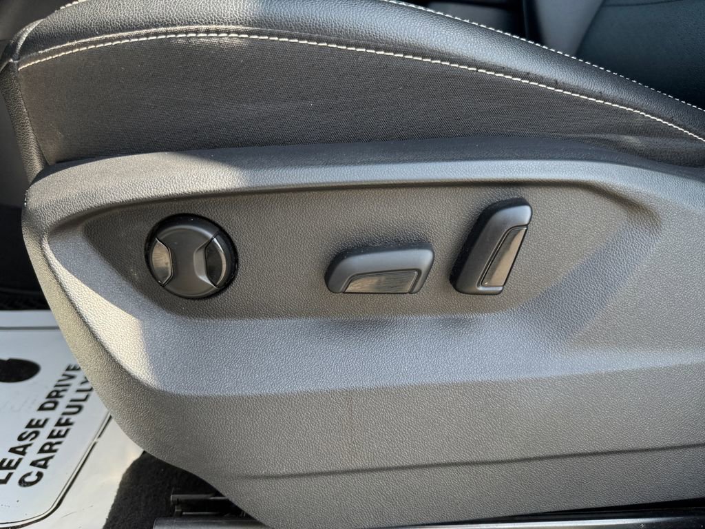 Used 2022 Volkswagen Atlas SE image 25