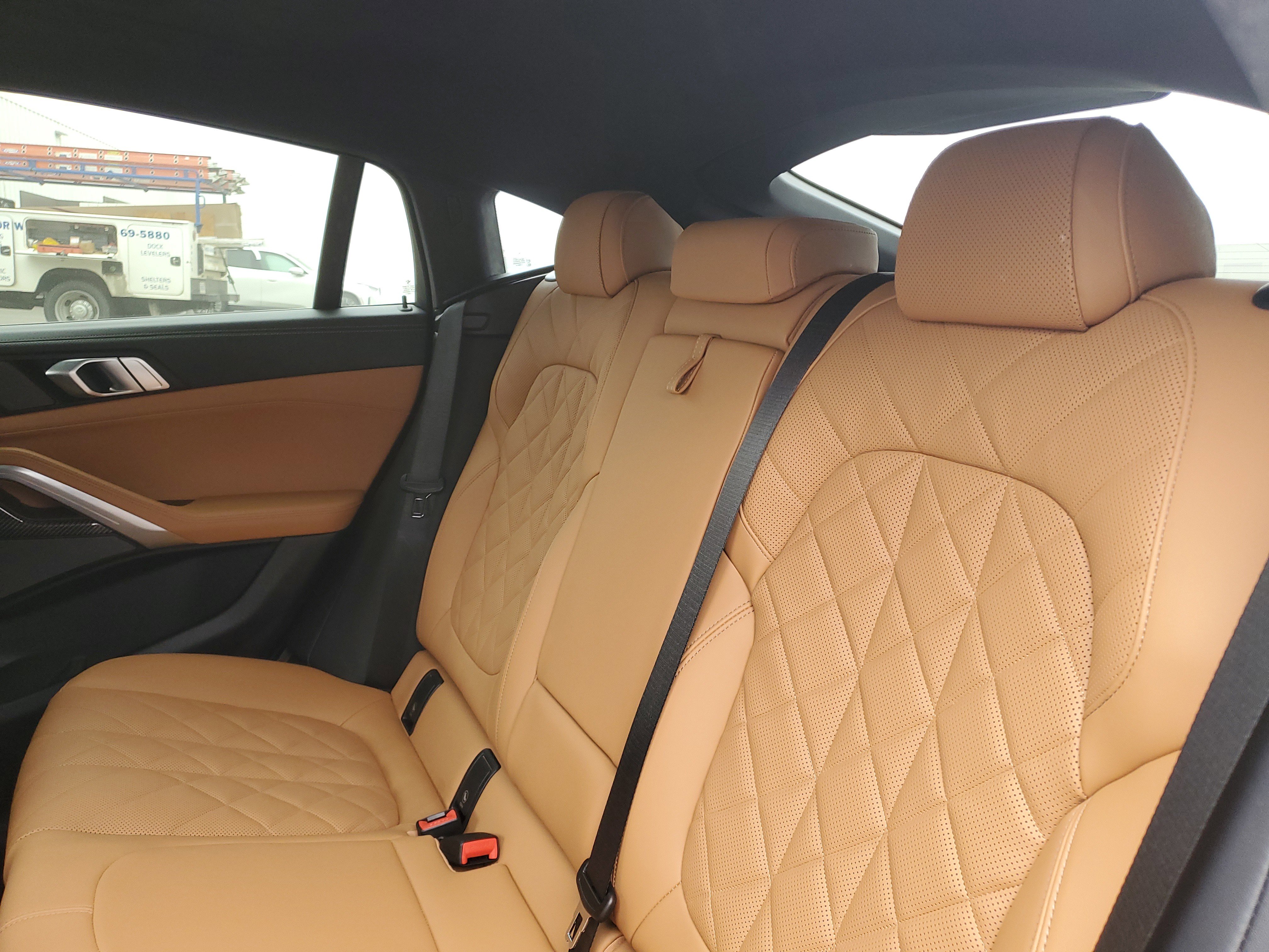 Certified 2025 BMW X6 M60i w/ Climate Comfort Package image 22