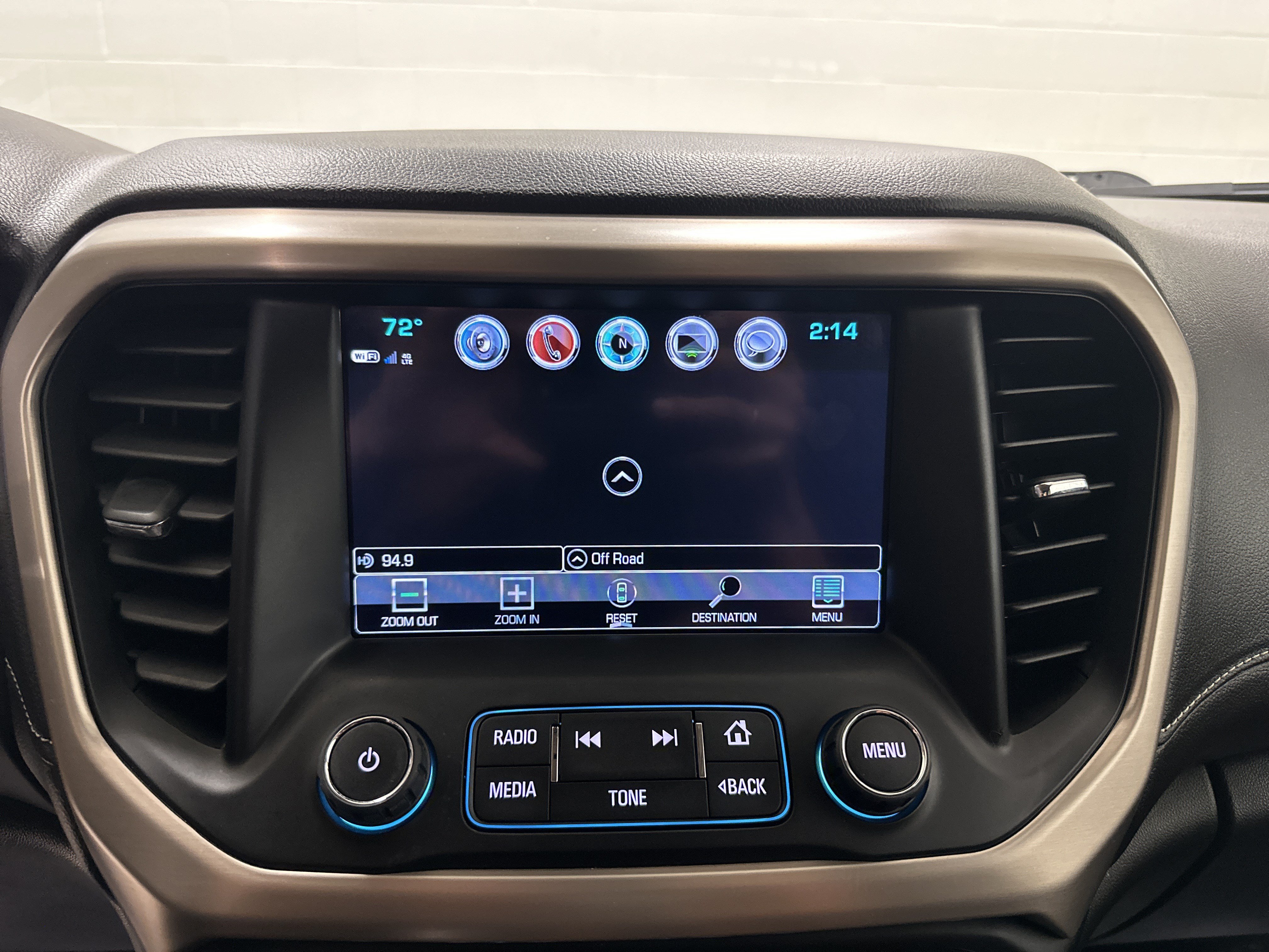 Used 2019 GMC Acadia Denali w/ Technology Package AWD/4WD image 24