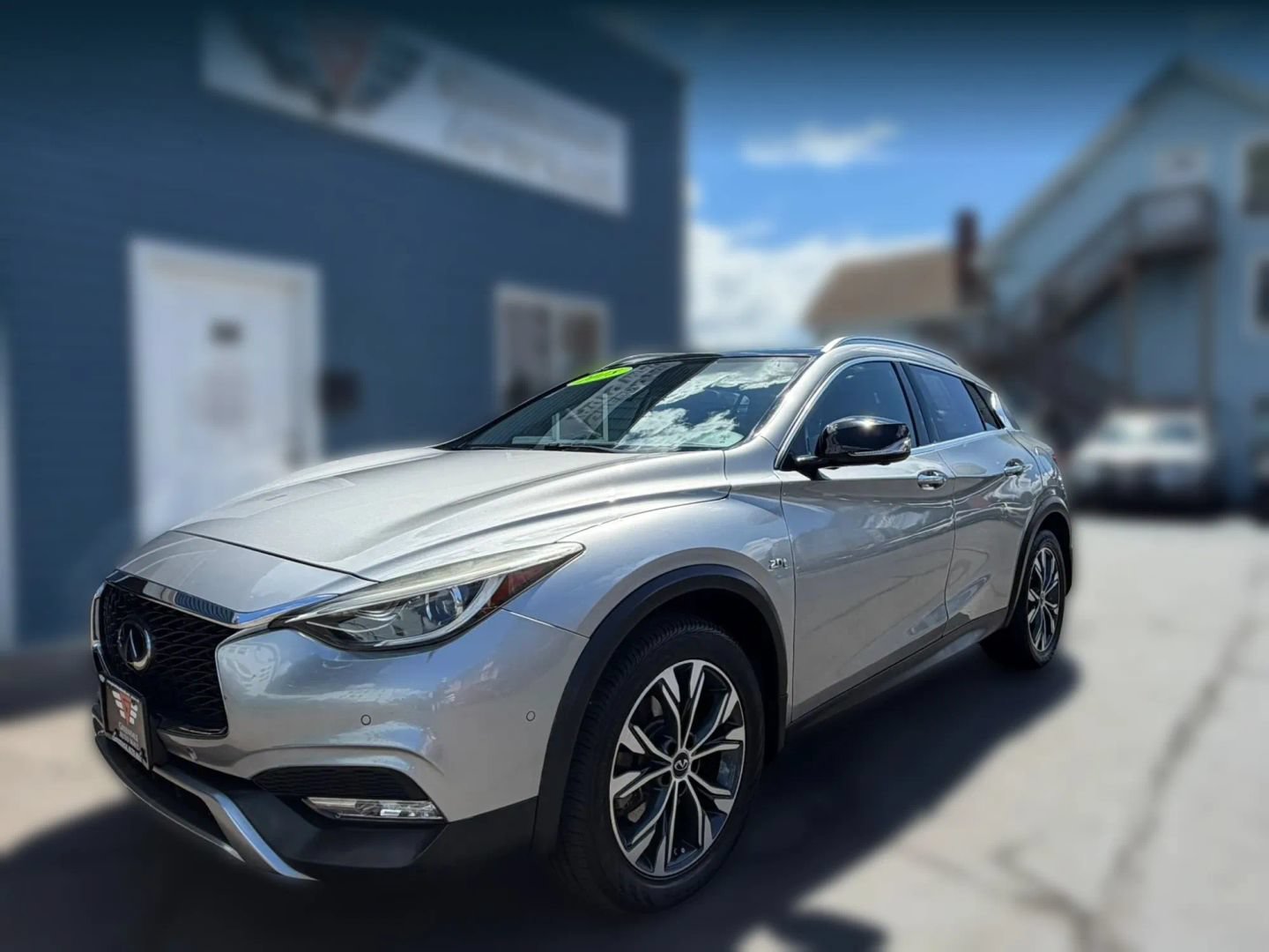 Used 2018 INFINITI QX30 AWD image 3