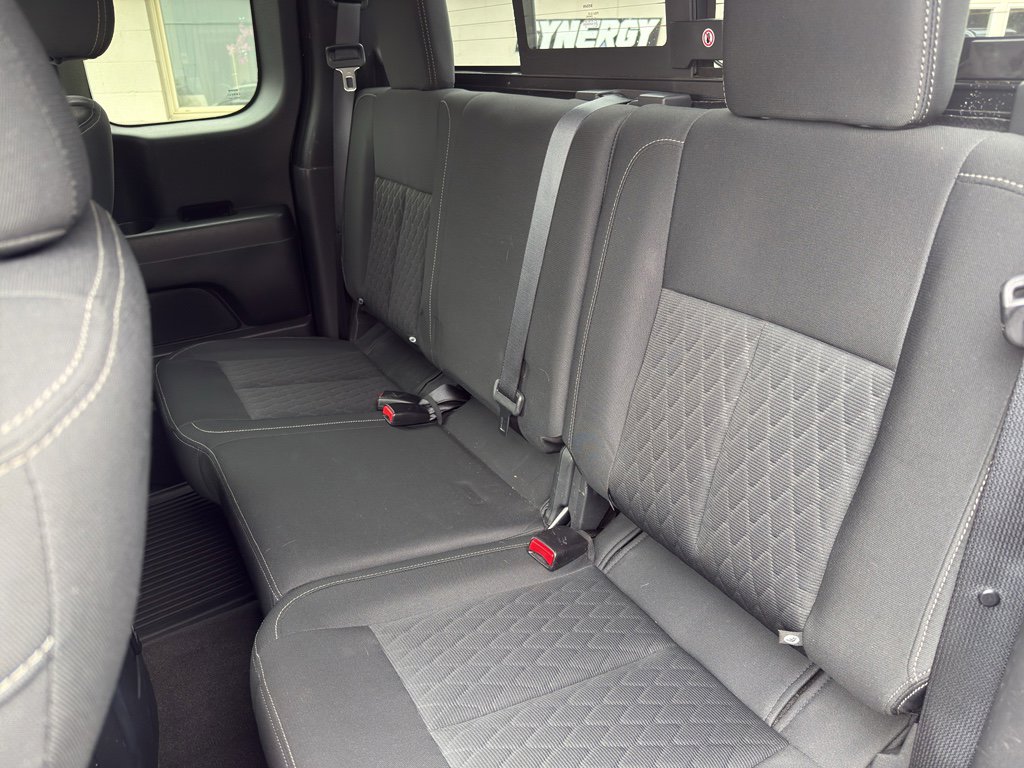 Used 2017 Nissan Titan SV image 25