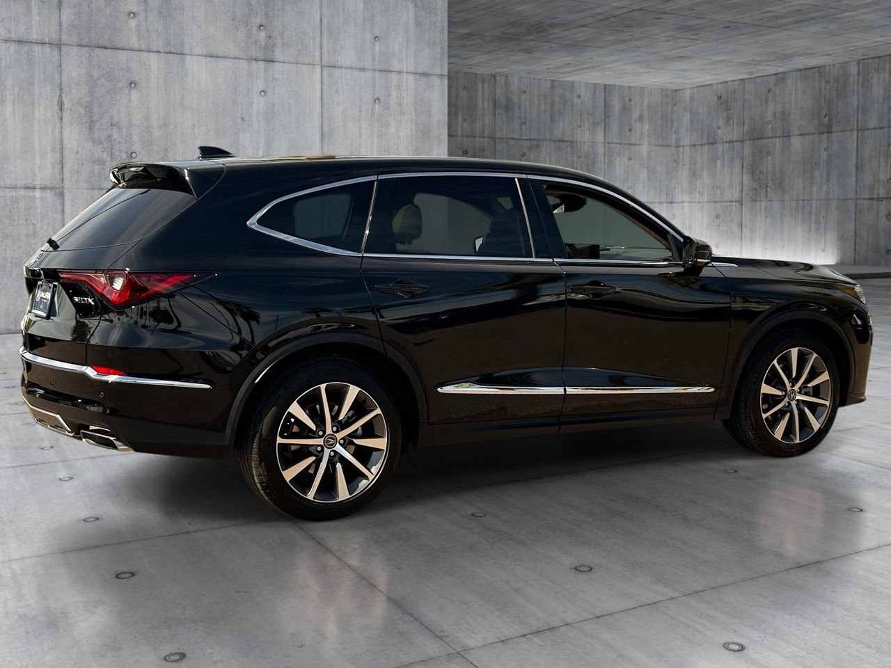 Certified 2025 Acura MDX FWD w/ Technology Package image 5