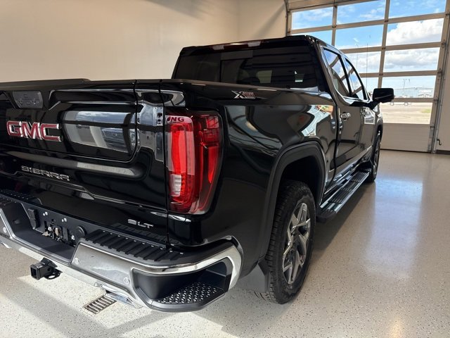 New 2026 GMC Sierra 1500 SLT w/ SLT Premium Package image 9