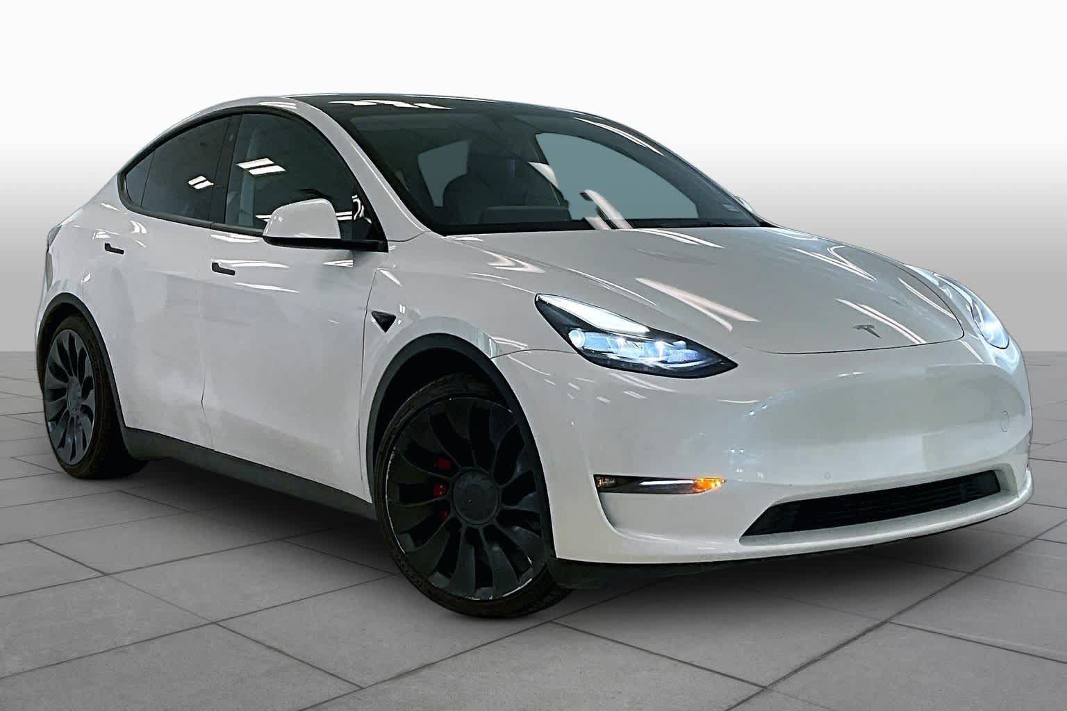 Used 2022 Tesla Model Y Performance AWD/4WD image 2