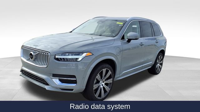 New 2025 Volvo XC90 T8 Plus image 4