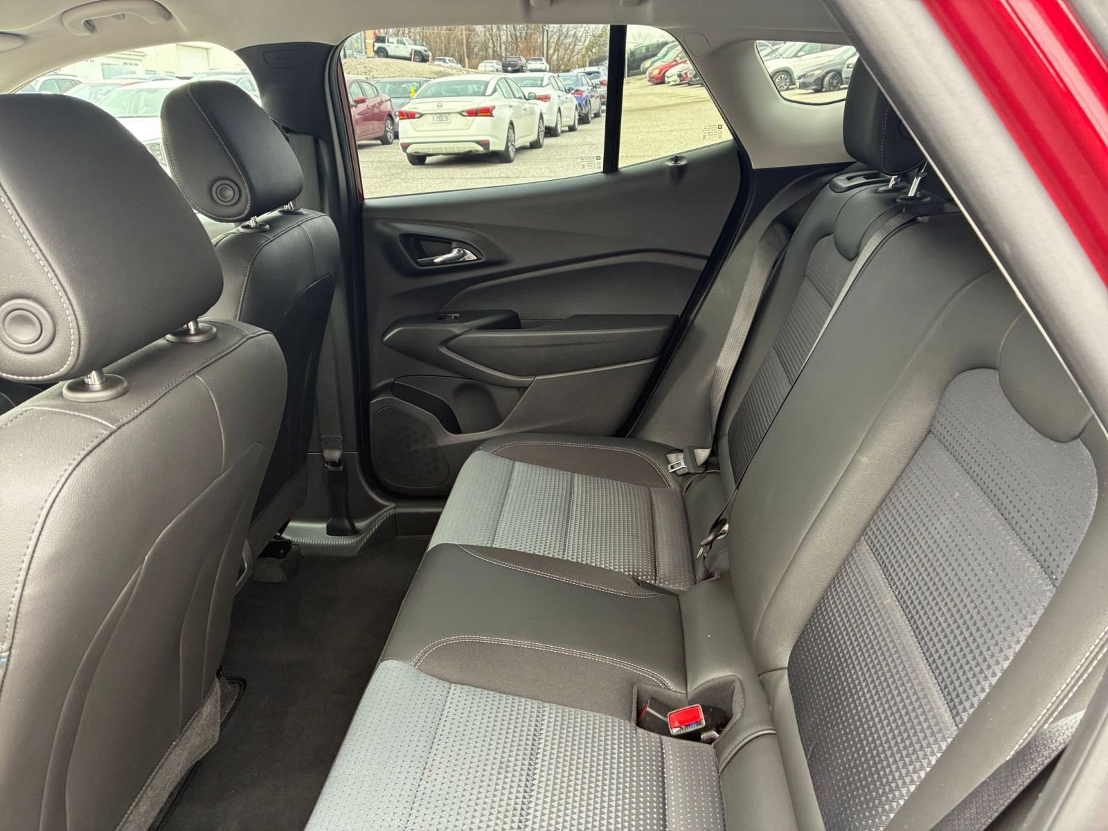 Used 2025 Chevrolet Trax LT image 21