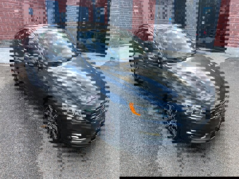 Used 2015 Volvo S60 T5 Platinum image 7