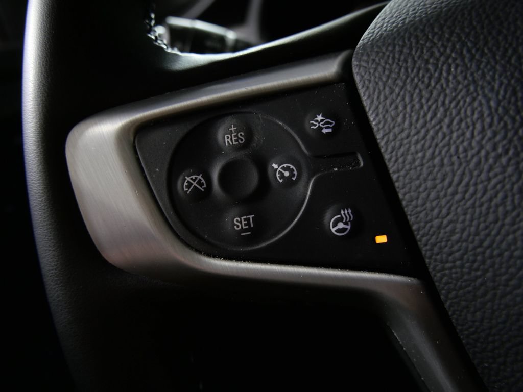 Used 2023 GMC Acadia SLT w/ Technology Package AWD/4WD image 21