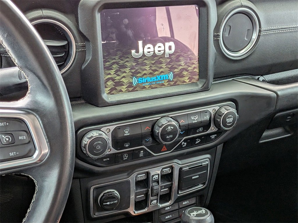 Used 2018 Jeep Wrangler Unlimited Sahara image 16