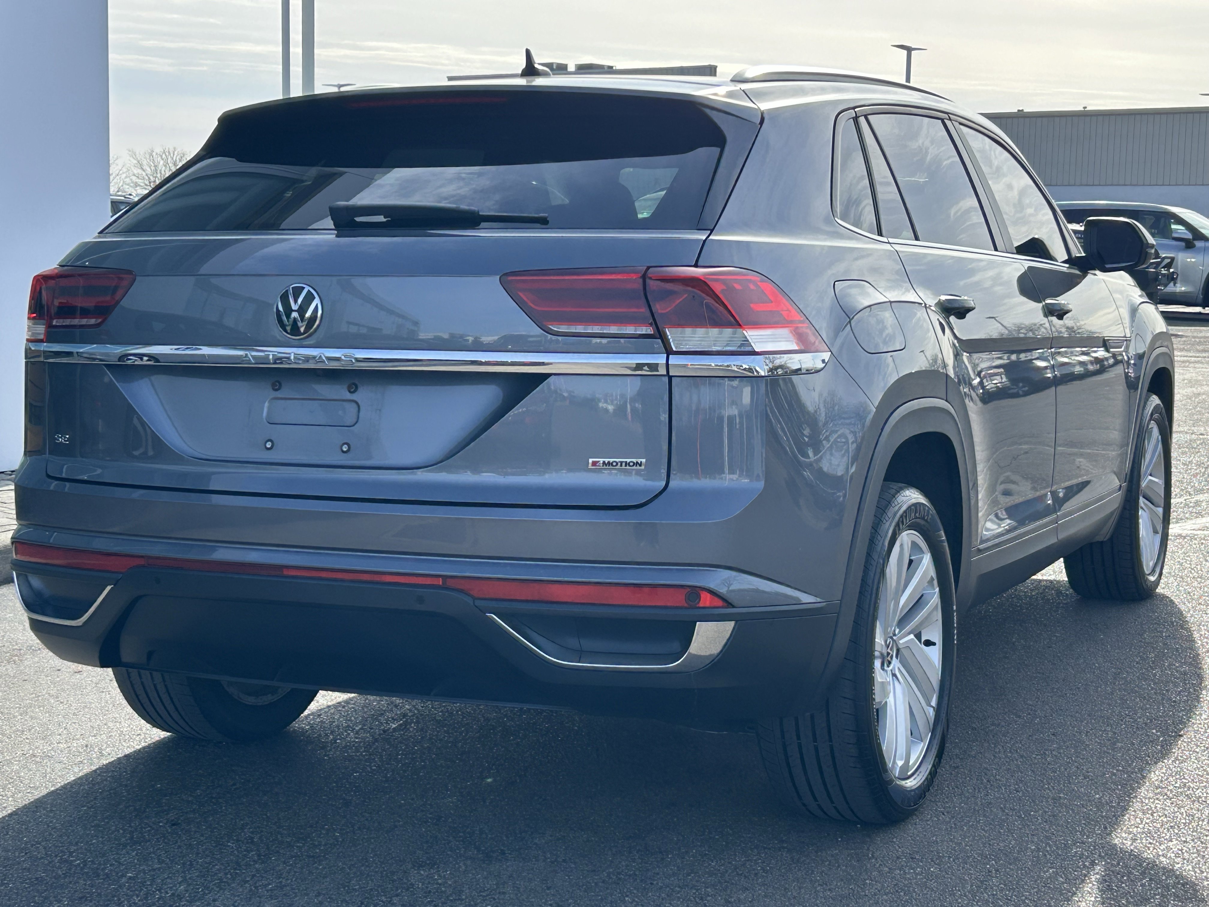 Used 2020 Volkswagen Atlas Cross Sport SE w/ Panoramic Sunroof Package AWD/4WD image 7