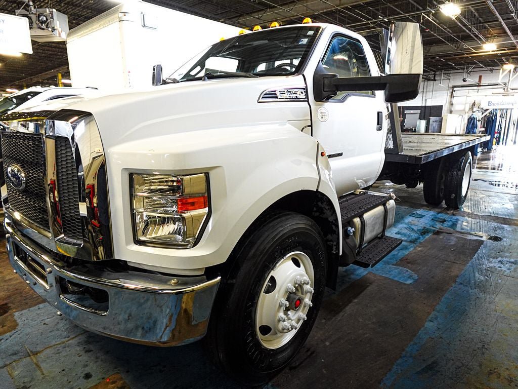 Used 2019 Ford F750 2WD Regular Cab Super Duty image 3