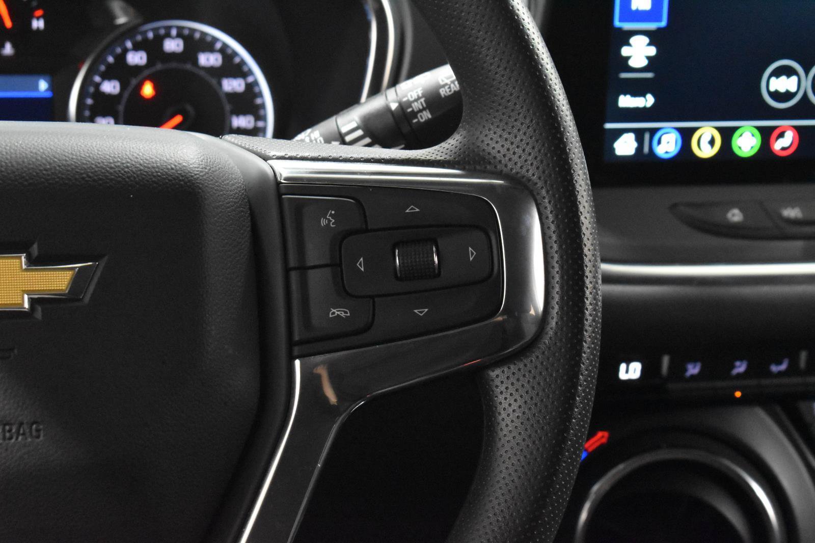 Used 2025 Chevrolet Blazer LT AWD/4WD image 8