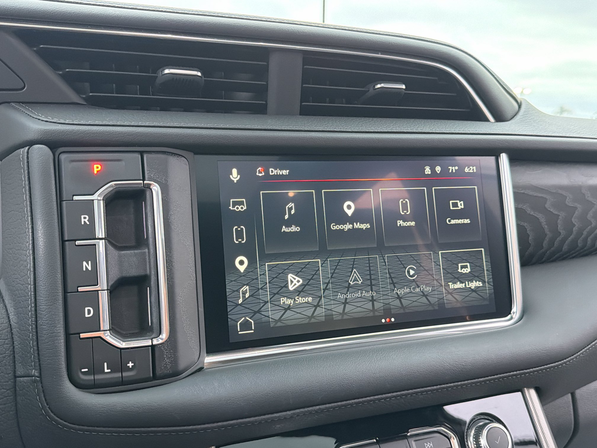Used 2024 GMC Yukon Denali AWD/4WD image 15