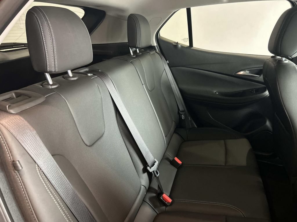 Used 2024 Buick Encore GX Sport Touring FWD image 33