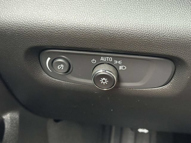 Certified 2023 Chevrolet Traverse LS FWD image 14