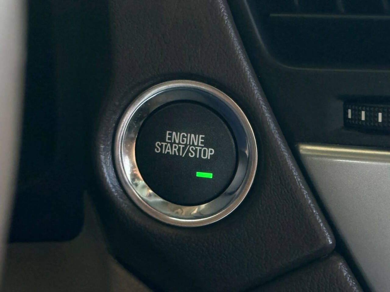 Used 2017 Chevrolet Tahoe Premier AWD/4WD image 37