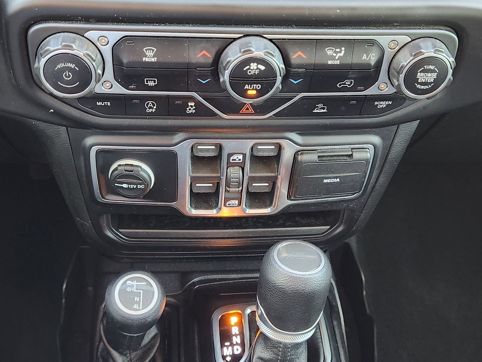 Used 2020 Jeep Gladiator Sport w/ Quick Order Package 24S AWD/4WD image 19