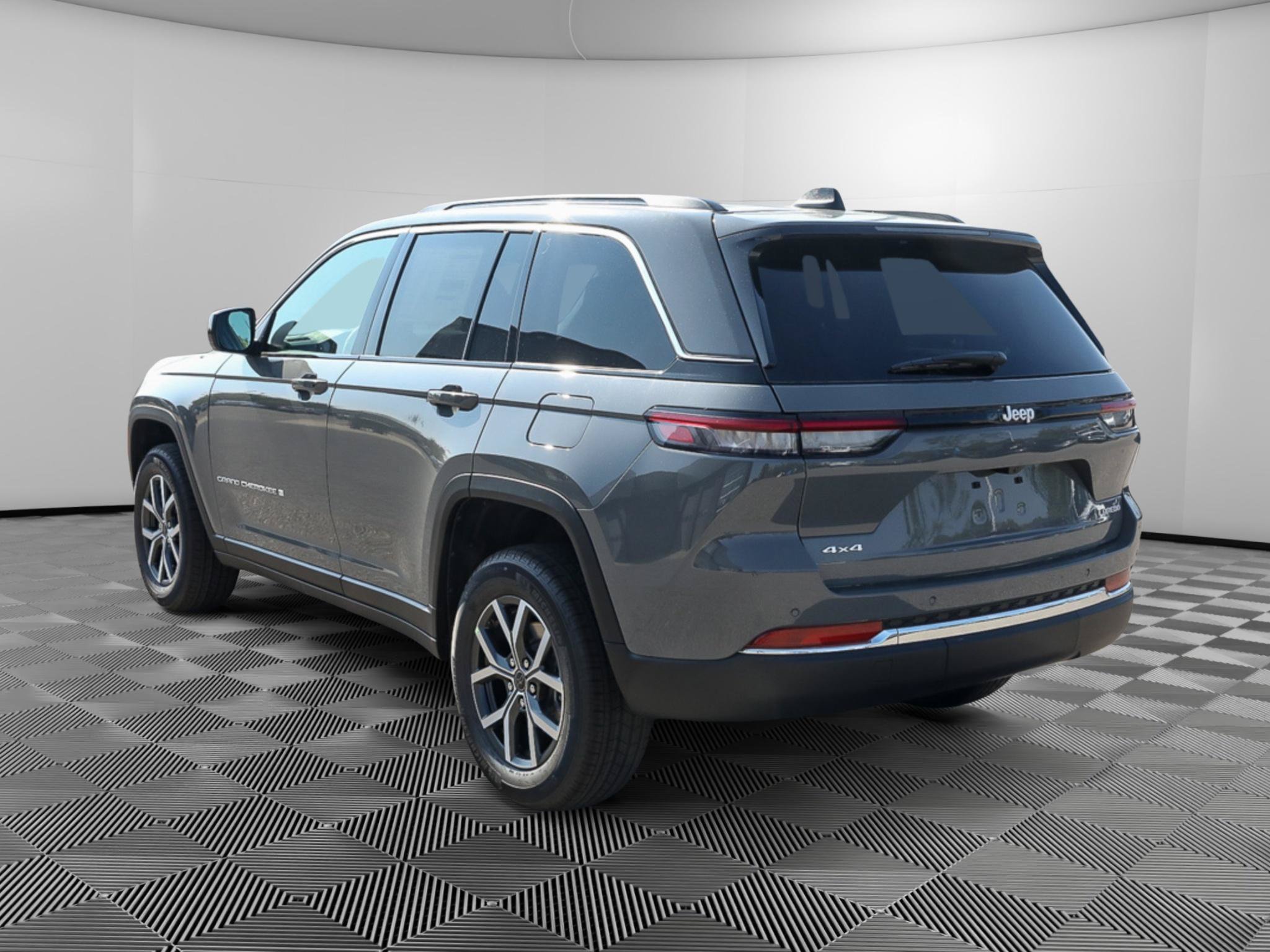 New 2027 Jeep Grand Cherokee Laredo X AWD/4WD image 5