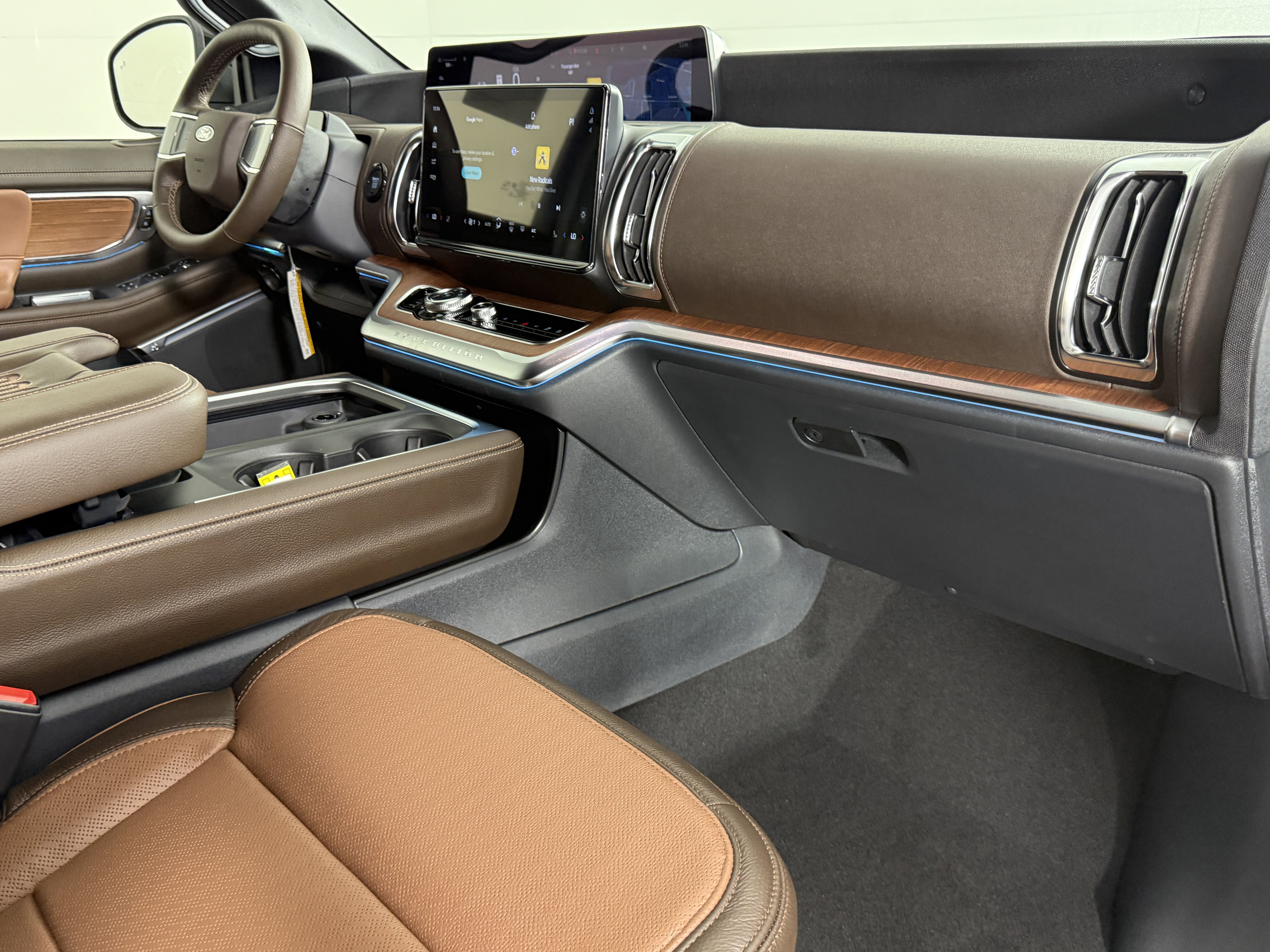 New 2026 Ford Expedition Max King Ranch image 9