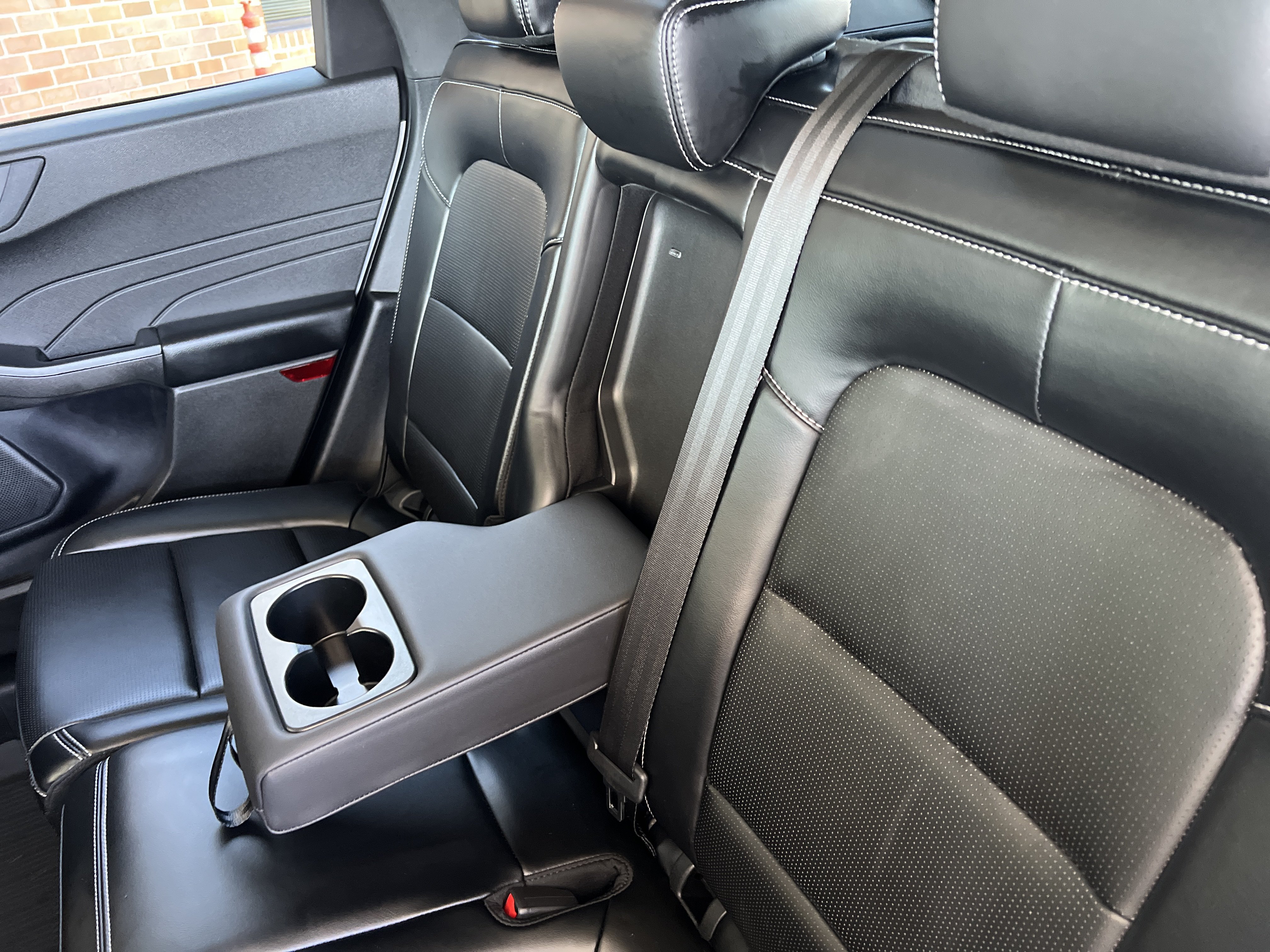 Used 2023 Ford Escape Platinum AWD/4WD image 19