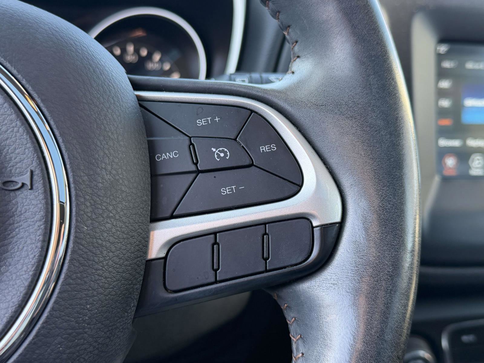 Used 2018 Jeep Compass Latitude w/ Popular Equipment Group image 25