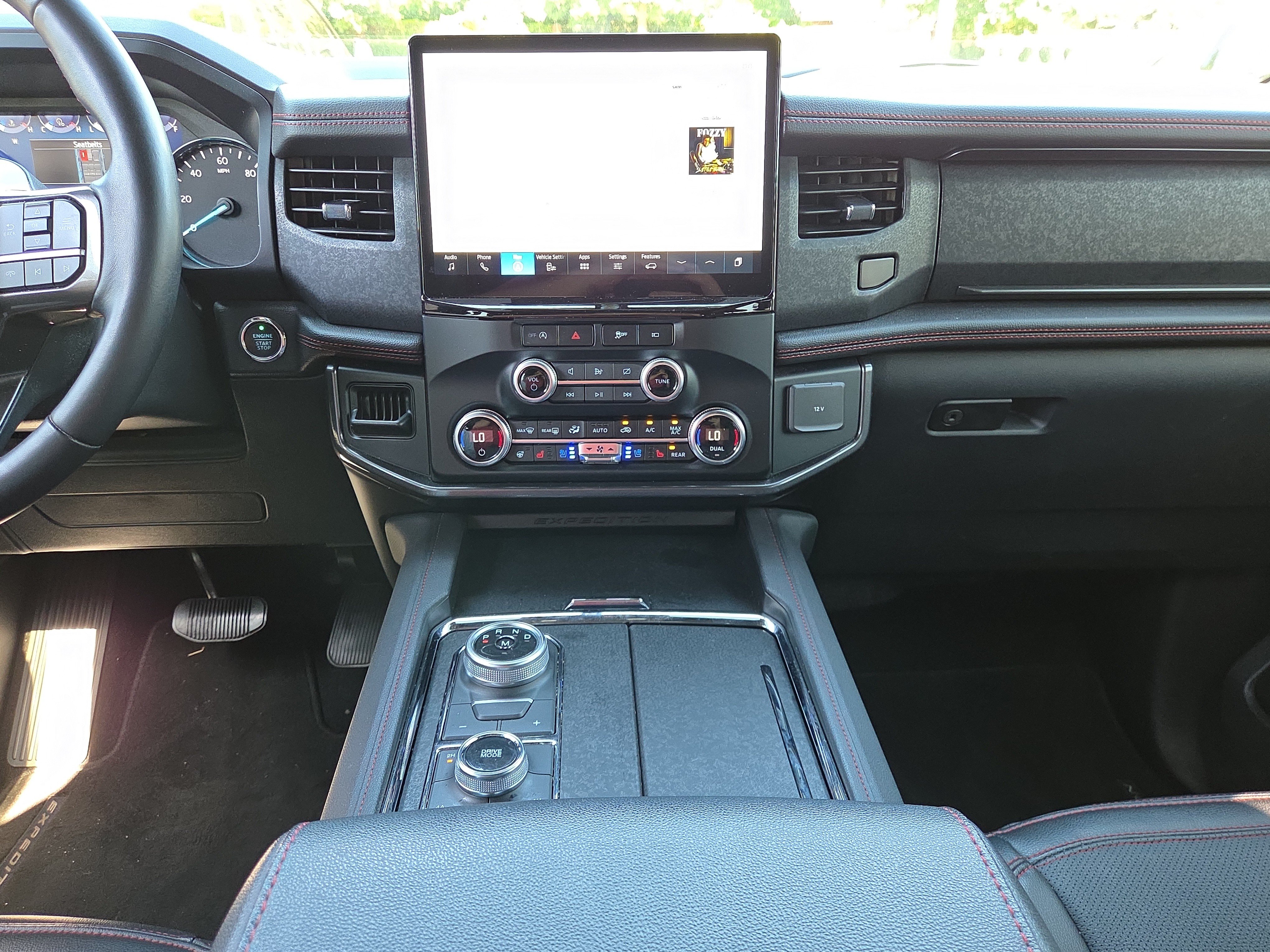 Used 2024 Ford Expedition Limited AWD/4WD image 24