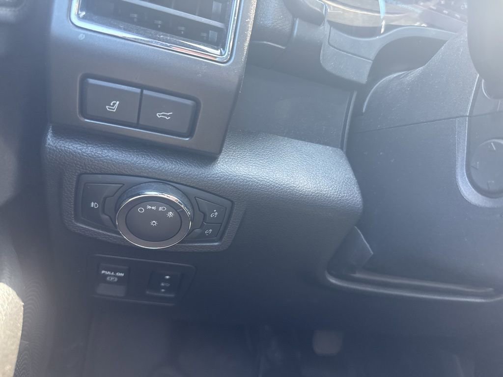 Used 2019 Ford Expedition Max Limited image 15