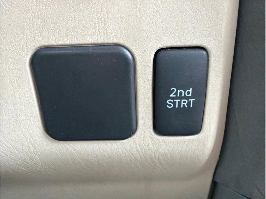 Used 2004 Lexus GX 470 image 28