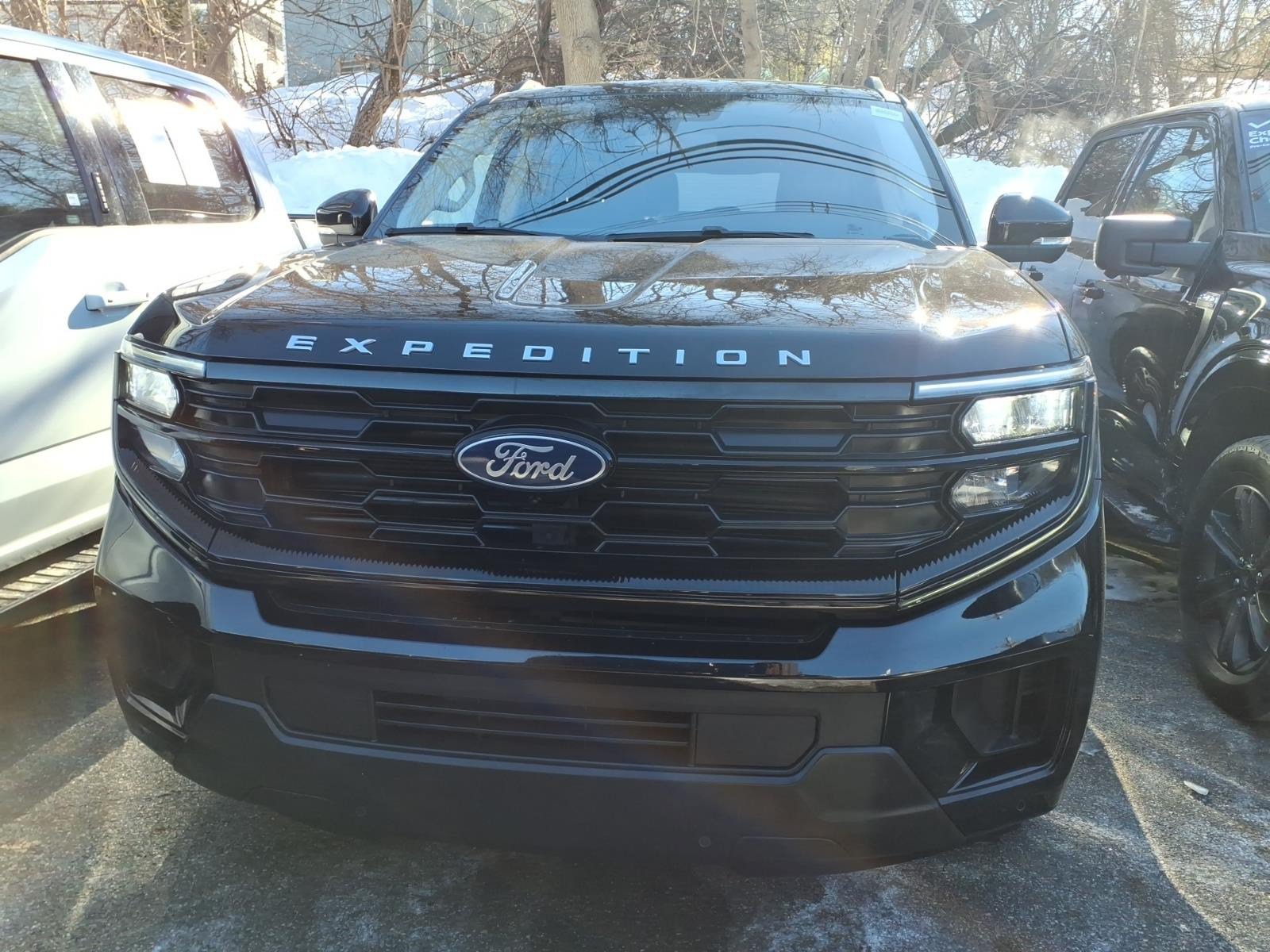 Certified 2025 Ford Expedition Max Active AWD/4WD image 2