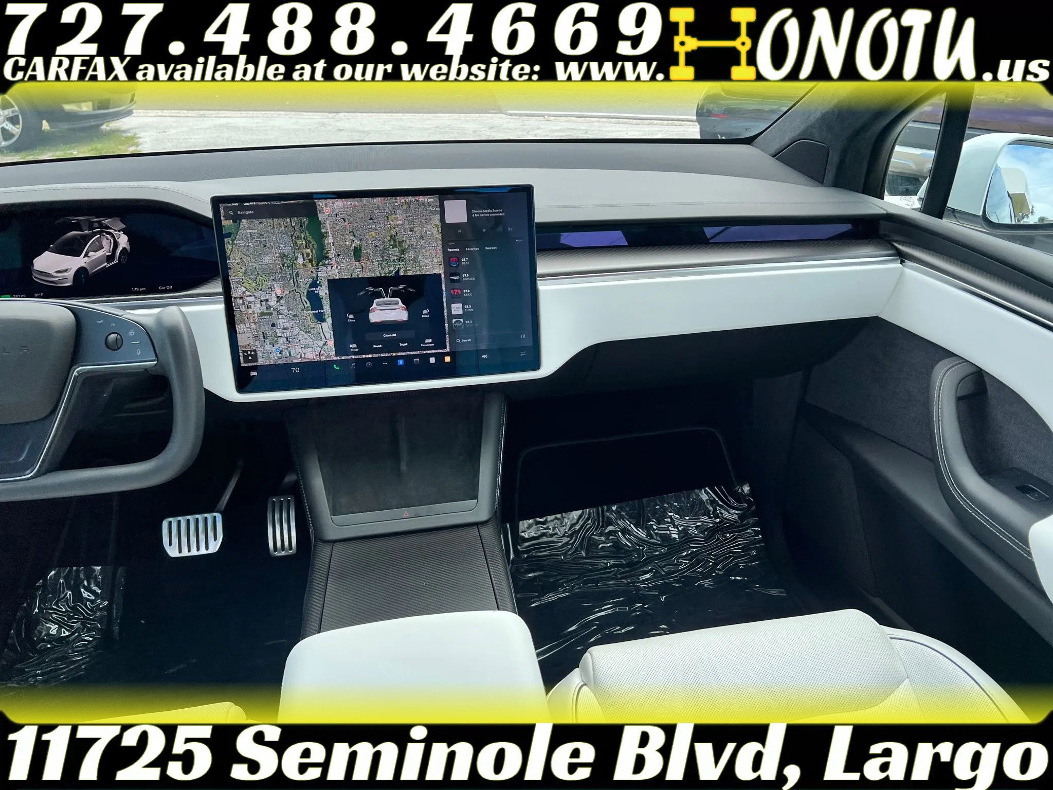 Used 2022 Tesla Model X Plaid image 12
