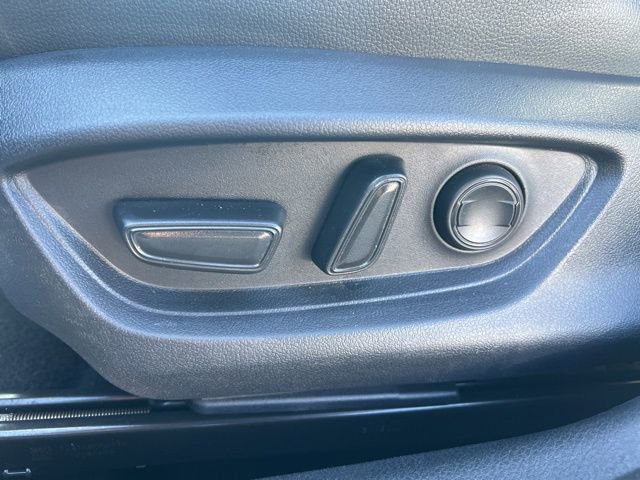 Used 2025 Toyota Camry SE image 27