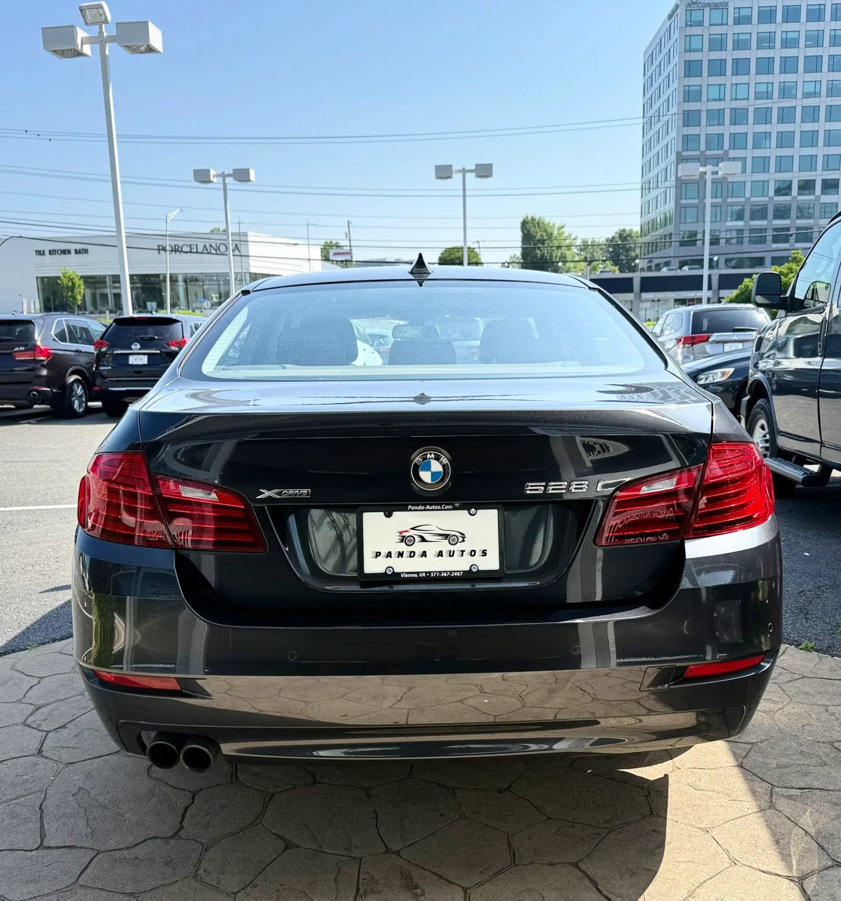 Used 2014 BMW 528i xDrive Sedan AWD/4WD image 6