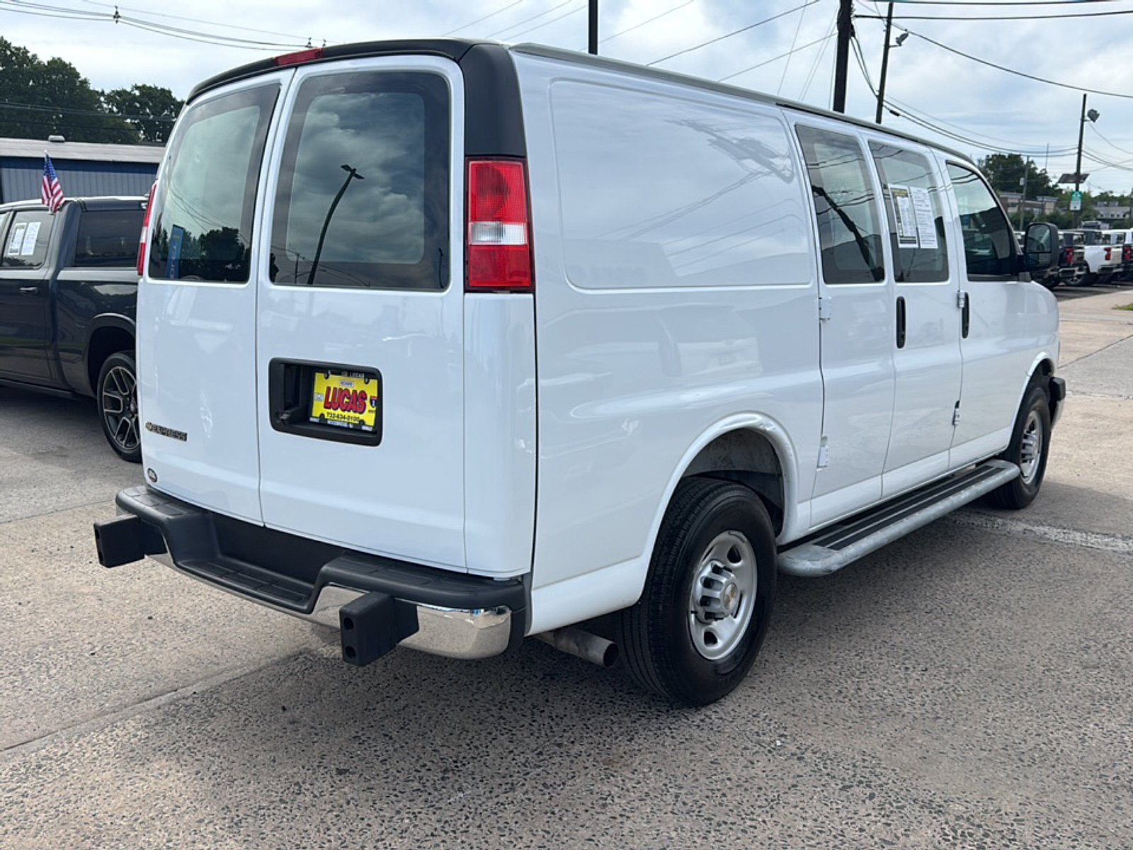 Certified 2025 Chevrolet Express 2500 w/ Driver Convenience Package RWD image 5