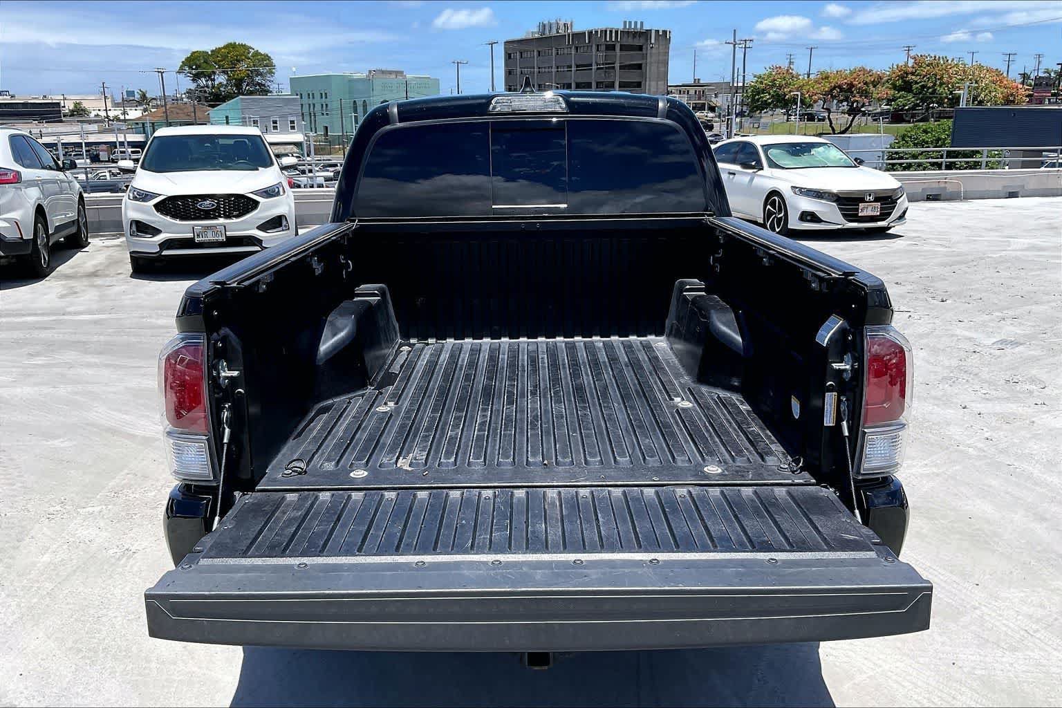 Used 2023 Toyota Tacoma TRD Off-Road AWD/4WD image 18