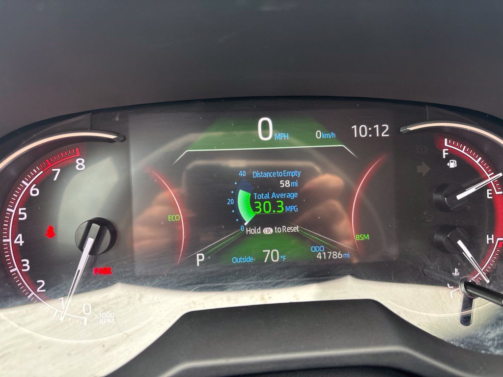 Used 2025 Toyota RAV4 XLE FWD image 15