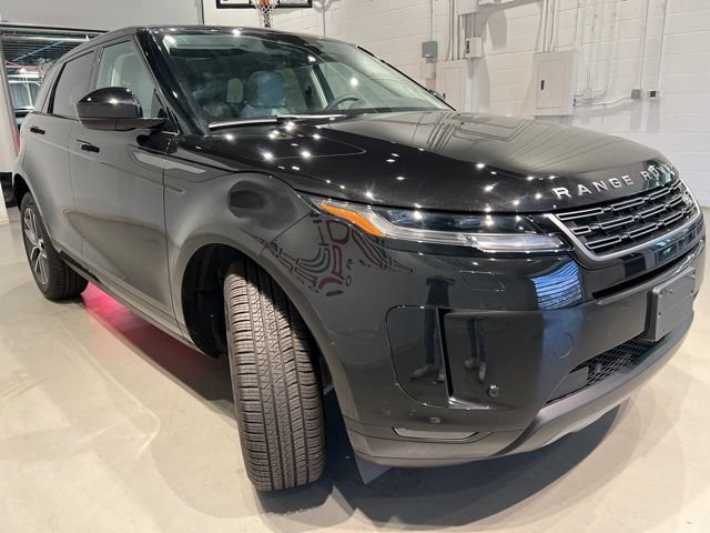 Used 2025 Land Rover Range Rover Evoque S AWD/4WD image 3