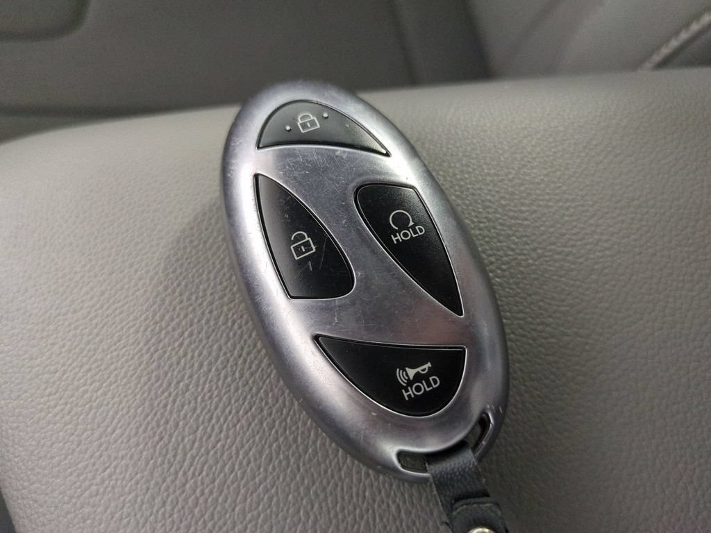 Used 2025 Hyundai Elantra Sport FWD image 35