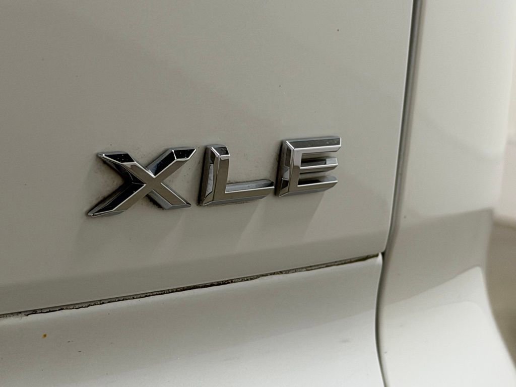 Used 2025 Toyota Crown Signia XLE image 14