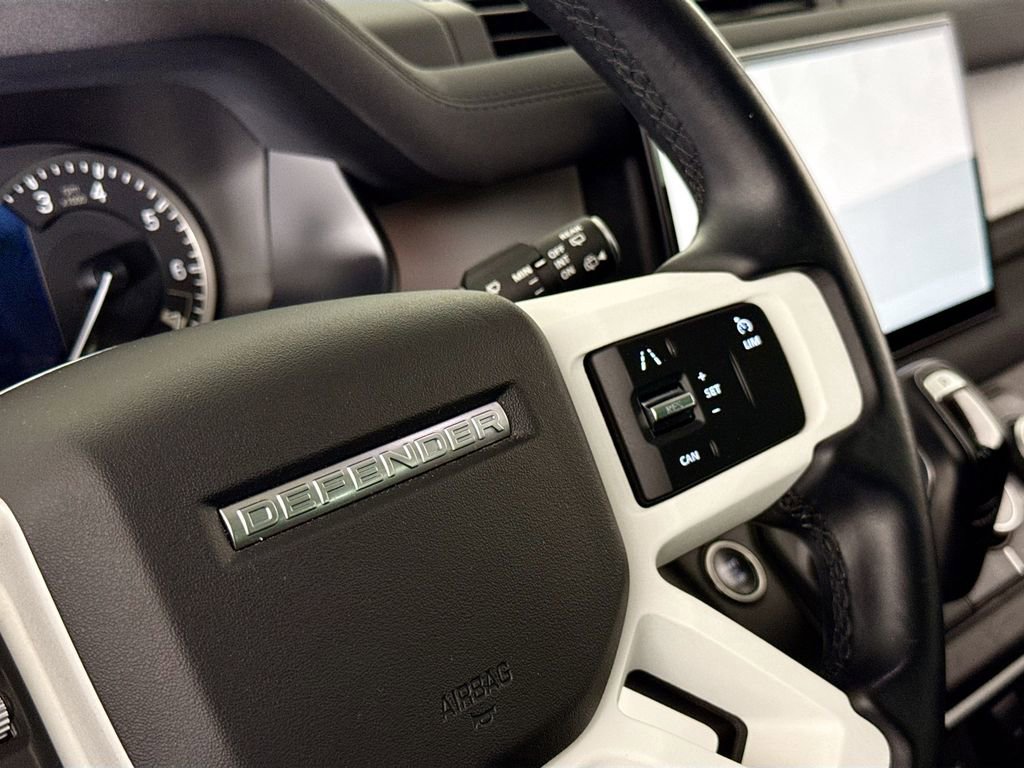 Used 2023 Land Rover Defender 130 SE AWD/4WD image 19