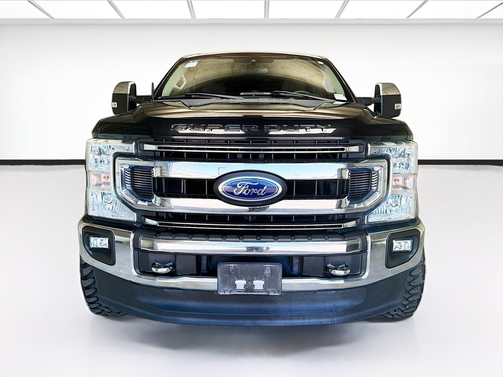 Used 2020 Ford F250 XLT w/ XLT Premium Package AWD/4WD image 2