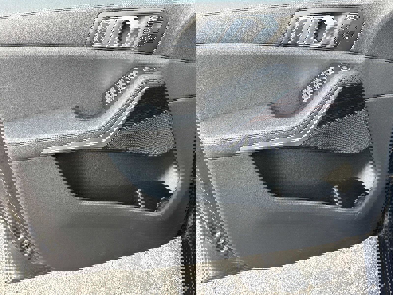 Used 2021 BMW X7 xDrive40i w/ Cold Weather Package image 18